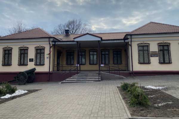 Борисов.