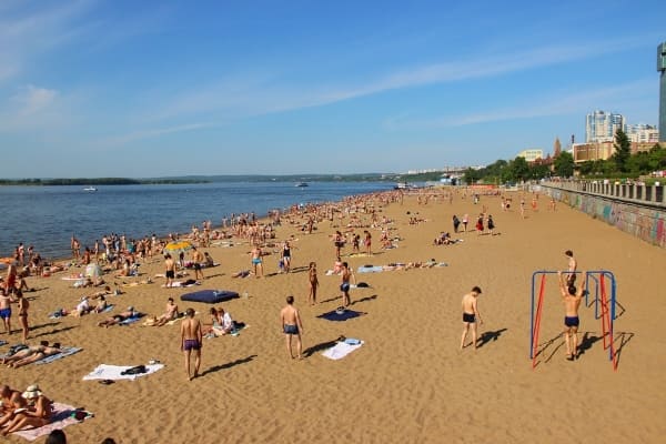 Где позагорать и искупаться?