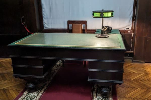 Экскурсия в бункер.
