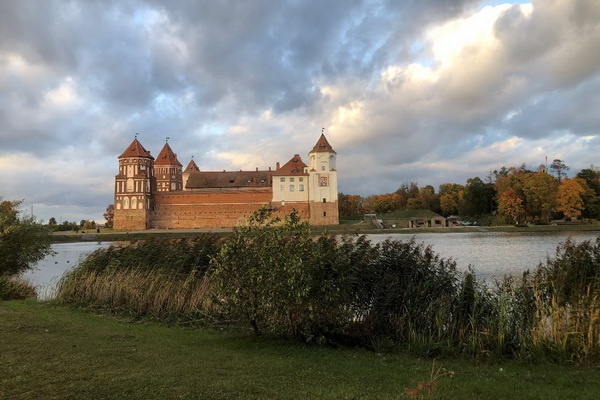 Замок.