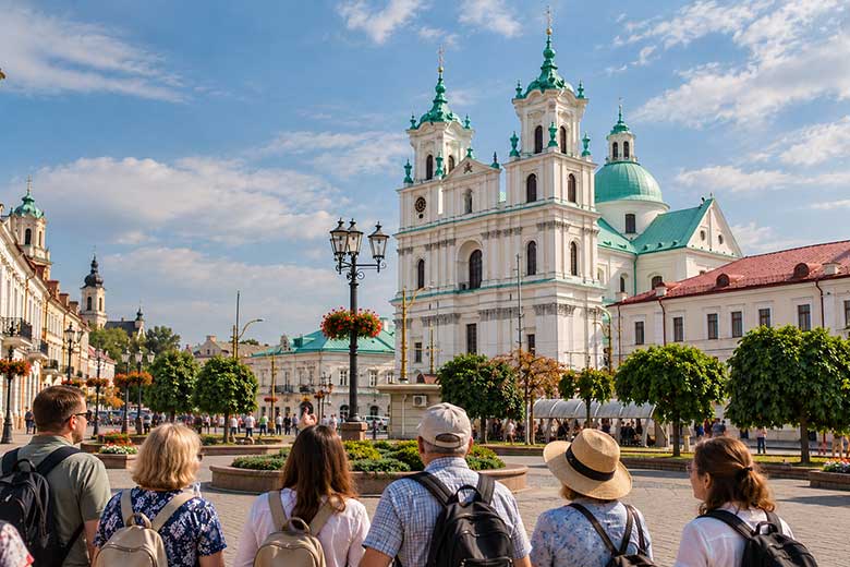 Фарный костёл и историческая застройка центра Гродно.